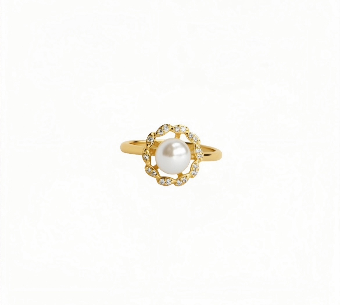 Pearl Center Wreath Adjustable Ring